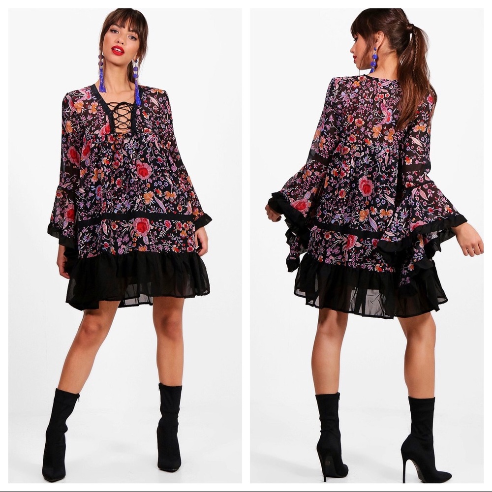Boohoo Kylie Lace Up Floral Dress